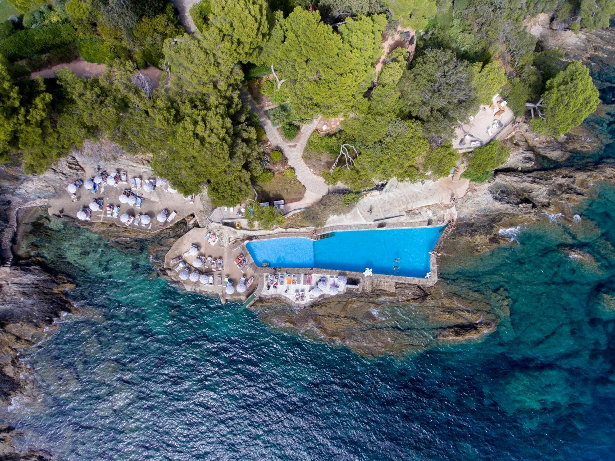Hotel Le Provencal Renove En 2025 - Bord De Mer 3*